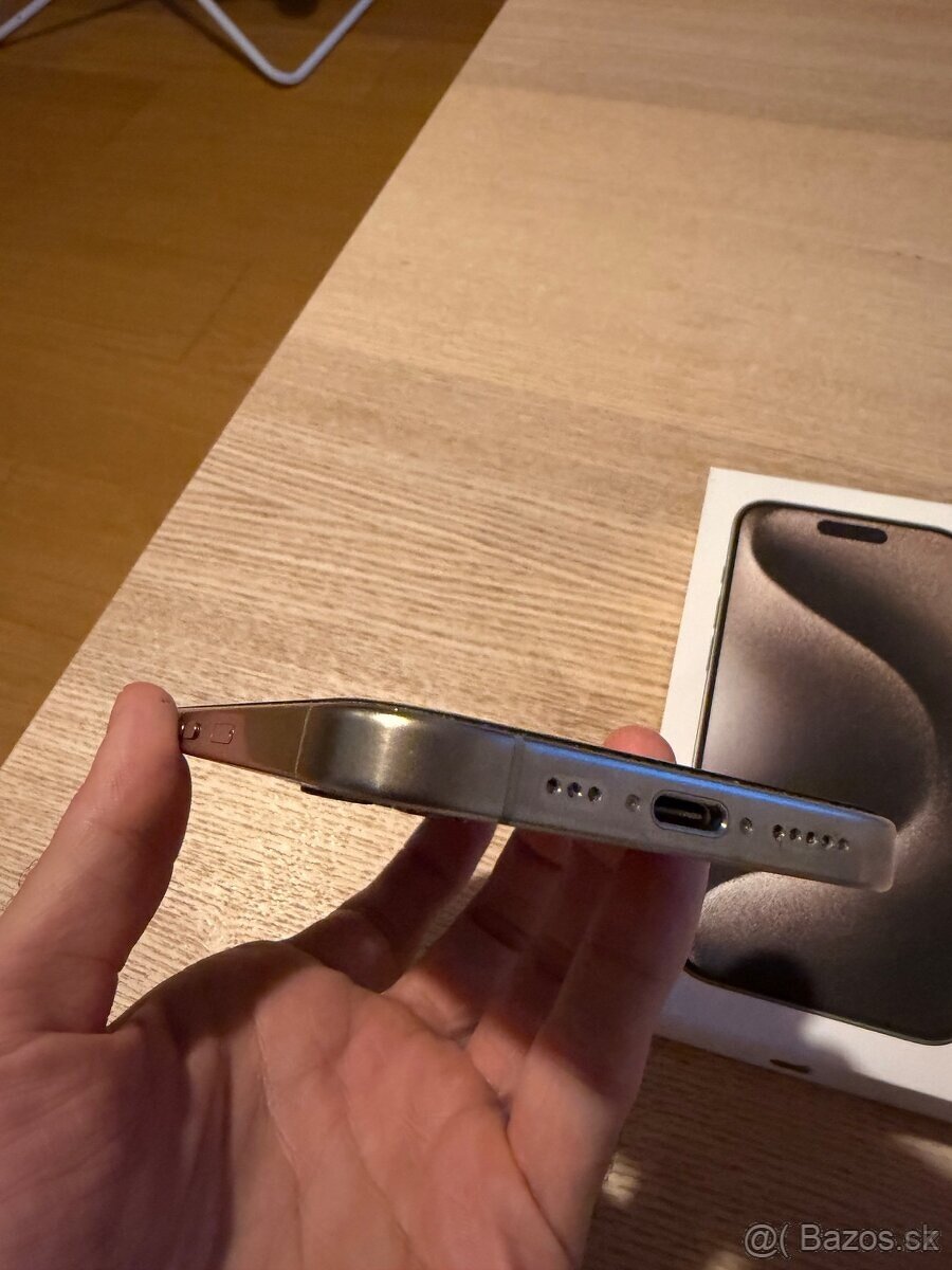 iPhone 15 Pro 256 GB natural titanium - 5