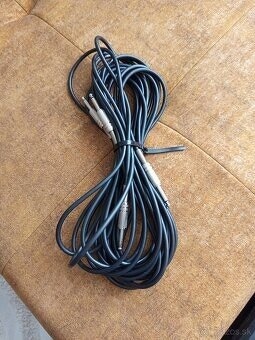 2x stĺpový systém "BEHRINGER C210" + mixpult "DNA MIX 4U - 5