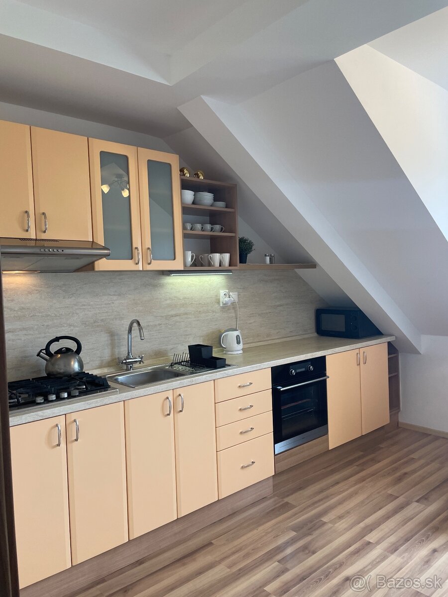 2-3 izb. byt Pavlovičovo námestie Prešov - 5