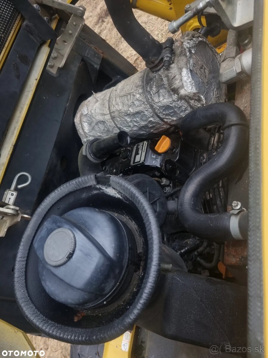 Nakladač Komatsu SK510 Ako nový z Nórska 2013 Len za výho - 5