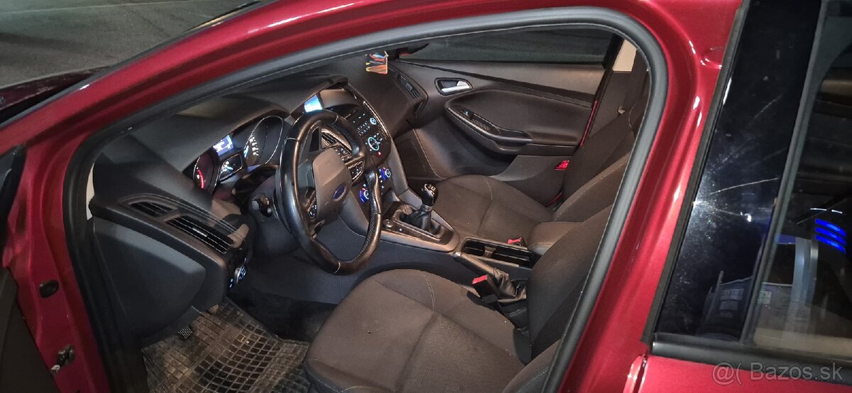 Predám Ford focus - 5