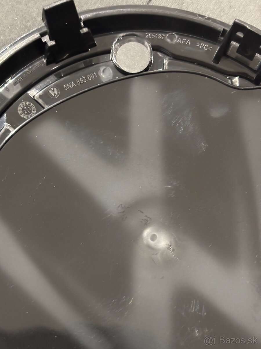 Predný vw emblem ACC 5NA 853601 - 5