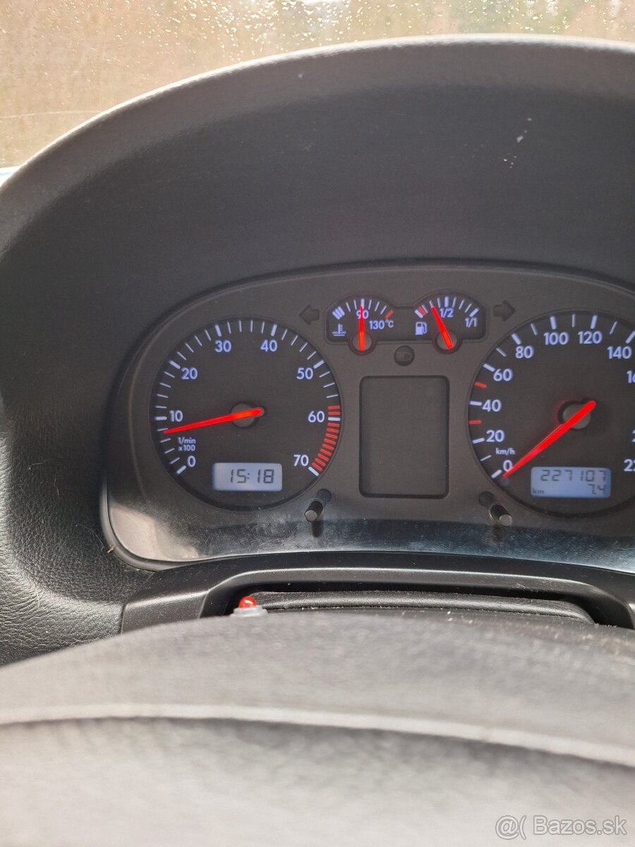 VW Golf 4, 1.4 benzín, 16V, 55kW - 5