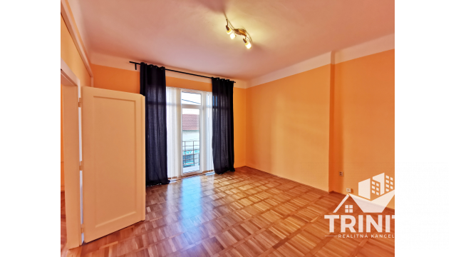 Na predaj priestranný 4-izbový byt v meste Nové Zámky - 5