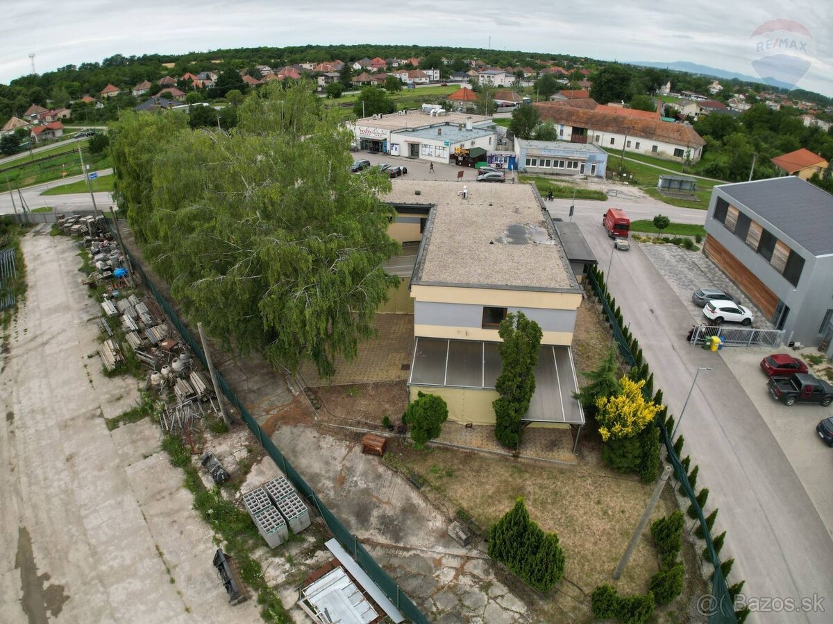 Predaj komerčnéj budovy/reštaurácie Komjatice - 5