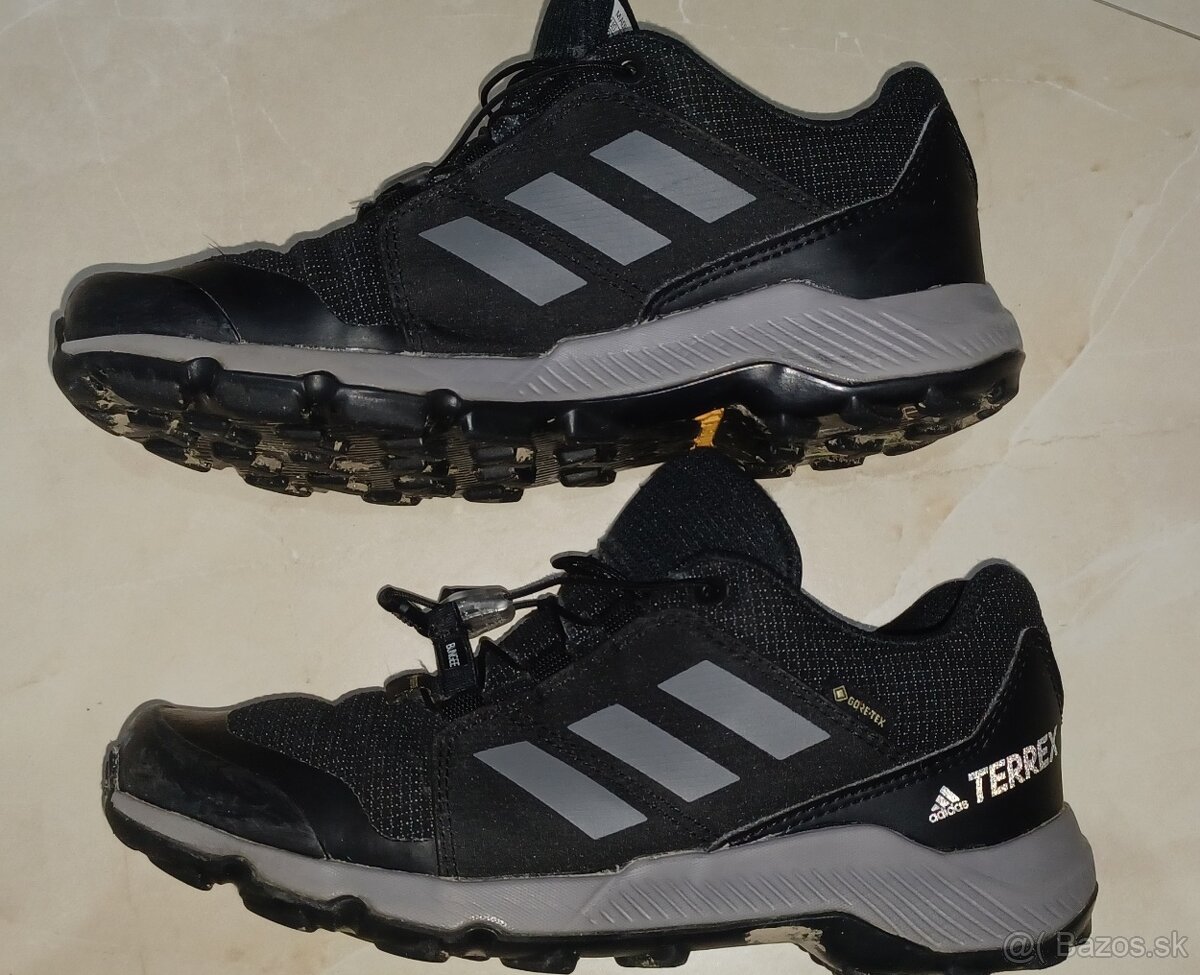 Predám detské tenisky Goratex adidas veľkosť 35. - 5