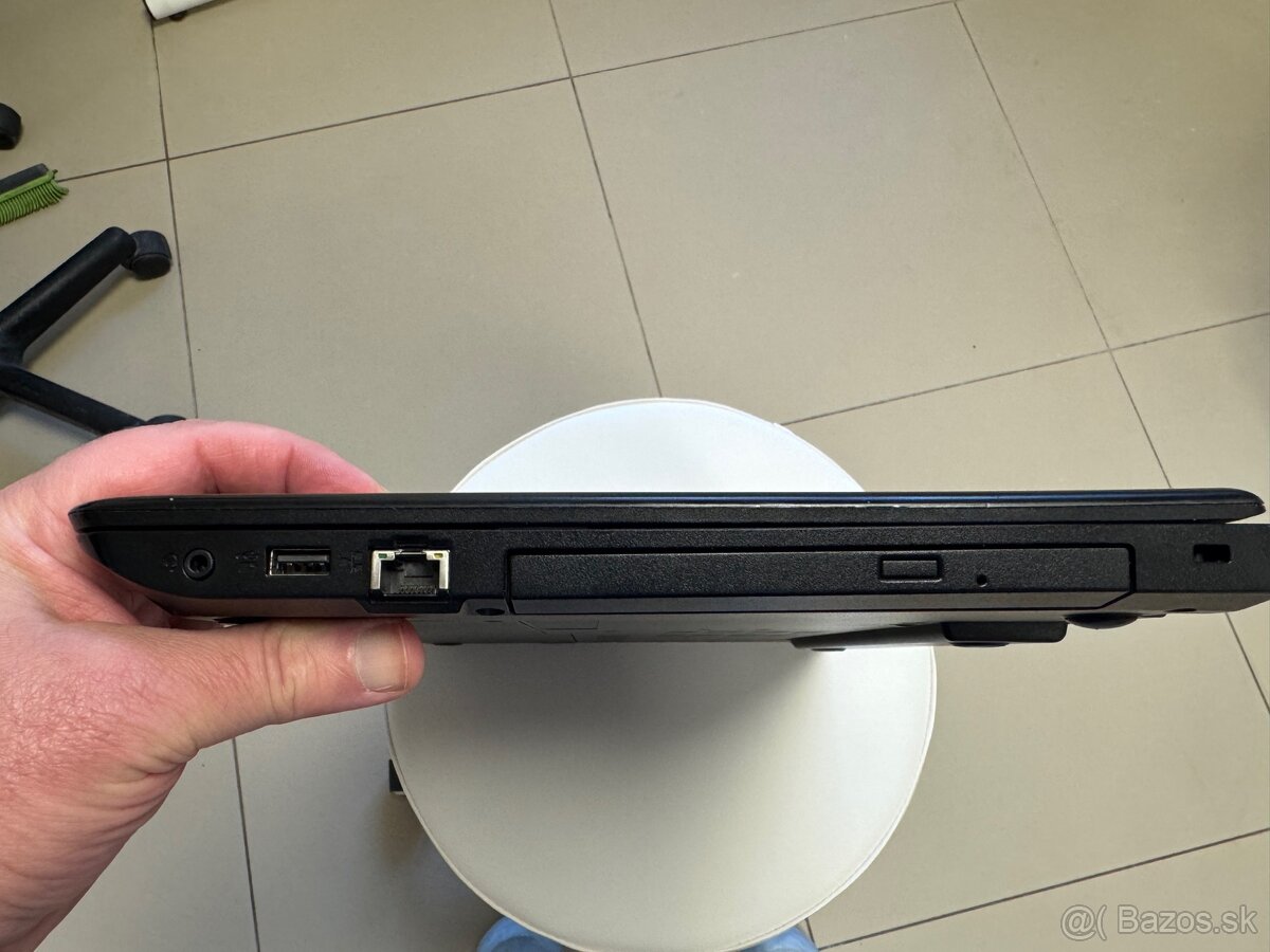Lenovo ThinkPad E570 - 5