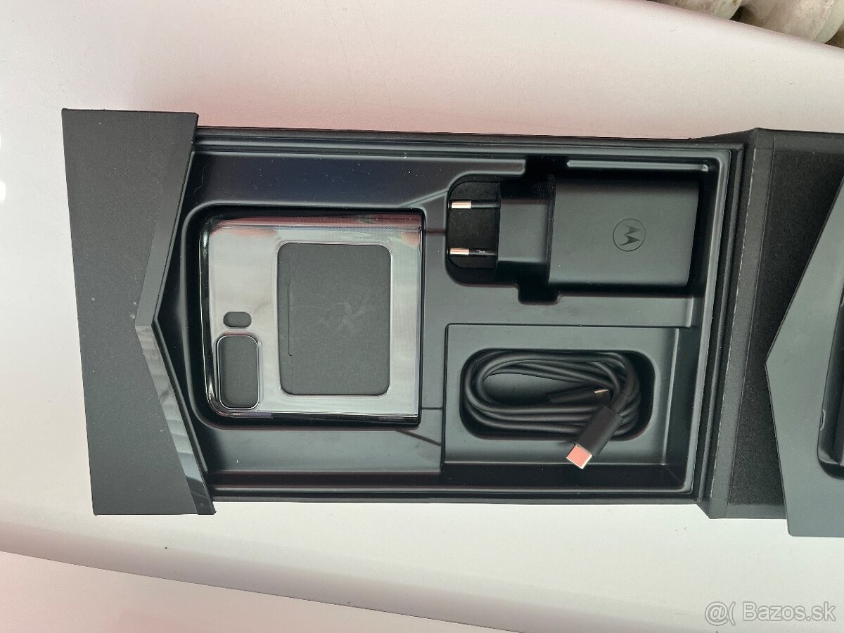 Motorola RAZR XT2252-1 - 5