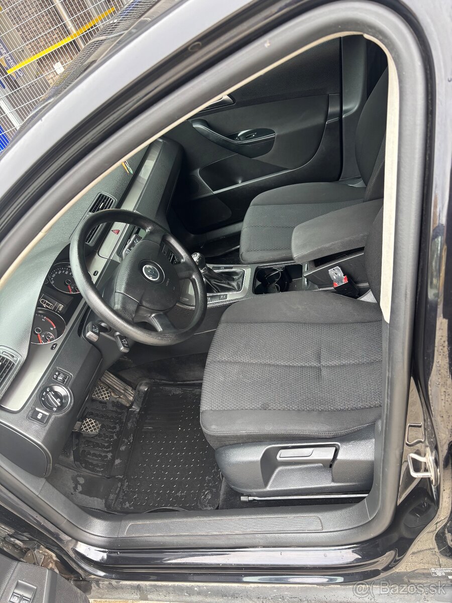 Volkswagen passat b6 1.6tdi CR - 5