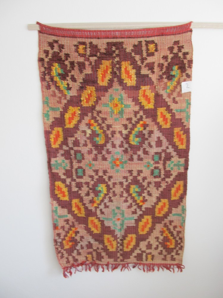 Predám staré cca 60 ročné ručne tkané závesy na stenu. - 5