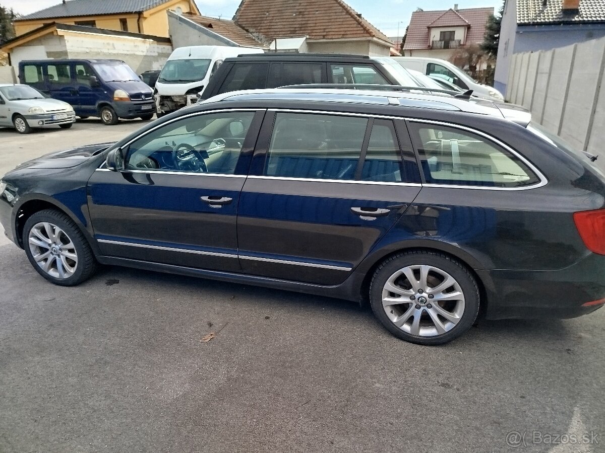 Škoda Superb Combi II.2,0 TSI Elegance DSG r.v.2011. - 5
