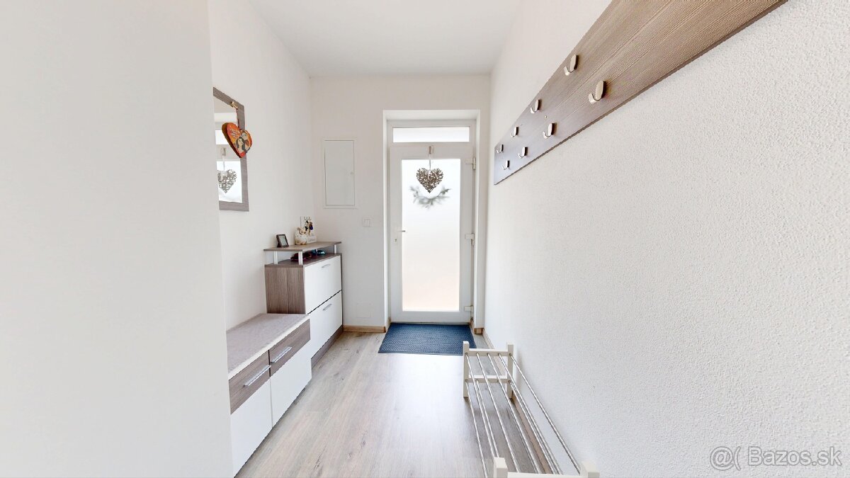 ZNÍŽENÁ CENA KOŠÚTY, moderný a útulný 4-izbový bungalov - 5