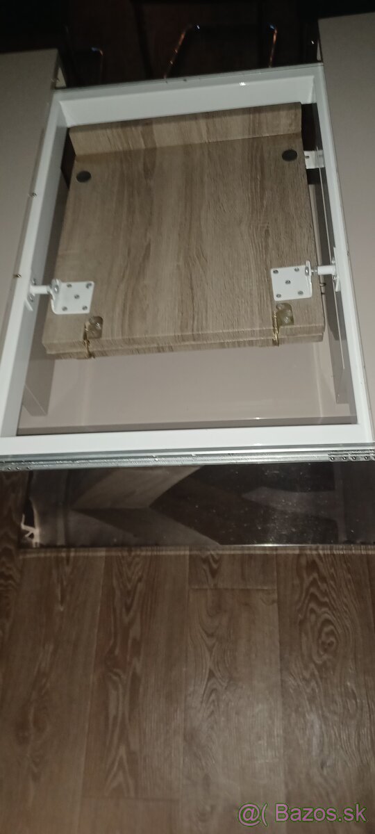 Jedalensky rozkladaci stol - 5