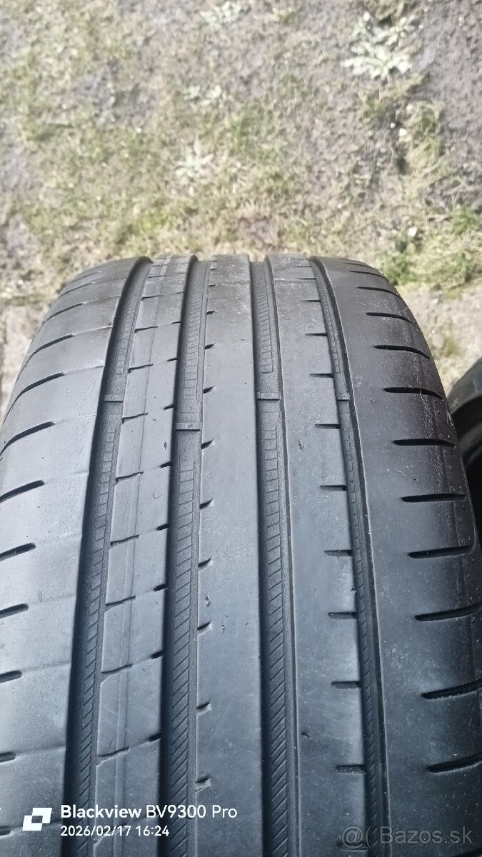Predám pneu 225/40 R18 - 5