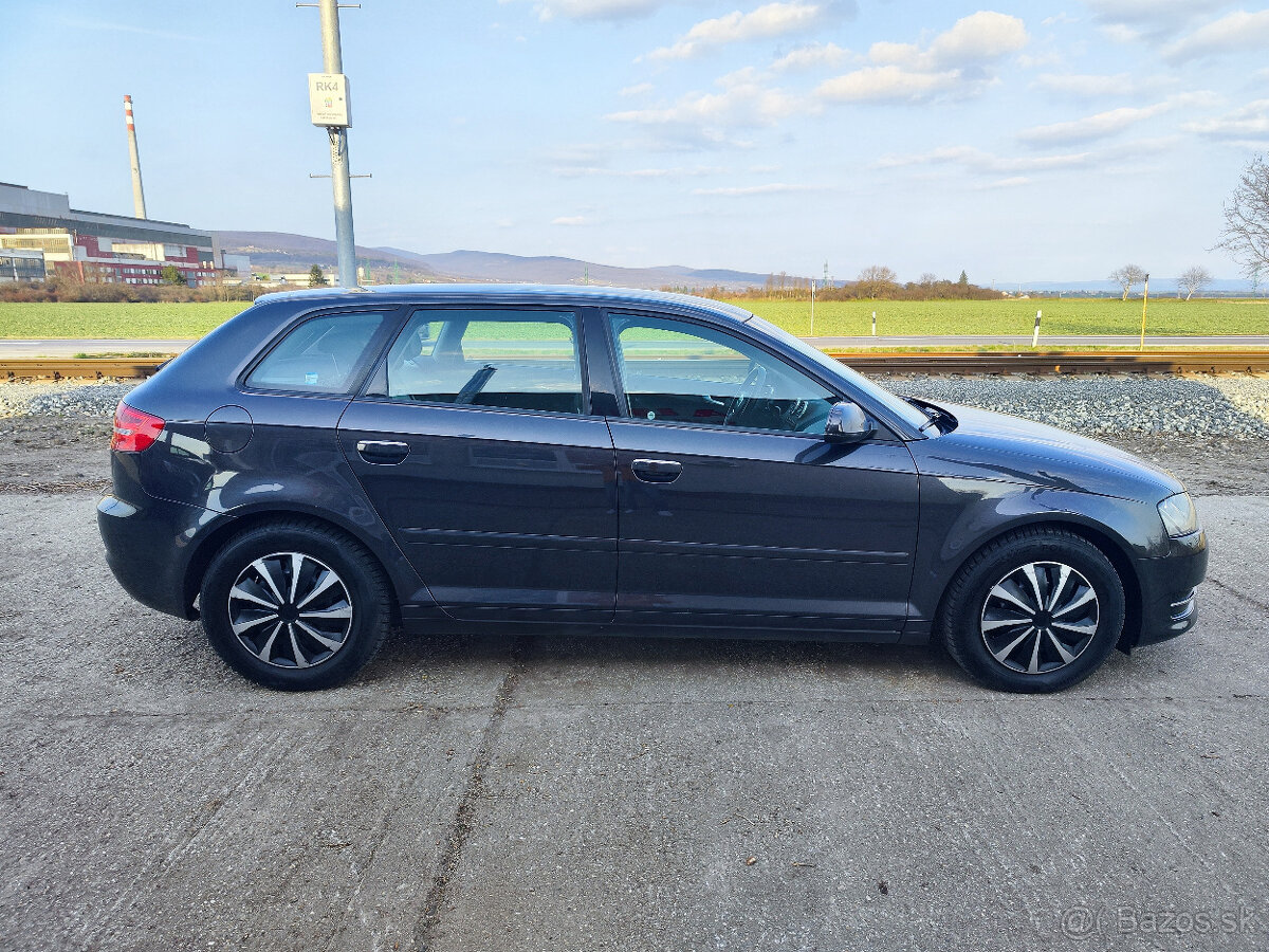 Audi A3 Sportback 1.6 TDI 105k DPF Ambiente - 5