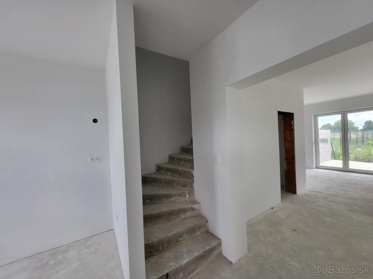 Novostavba – Radový dom v Rovinke - 5