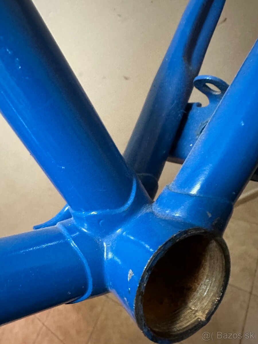 Favorit F8 pekný rám - 5