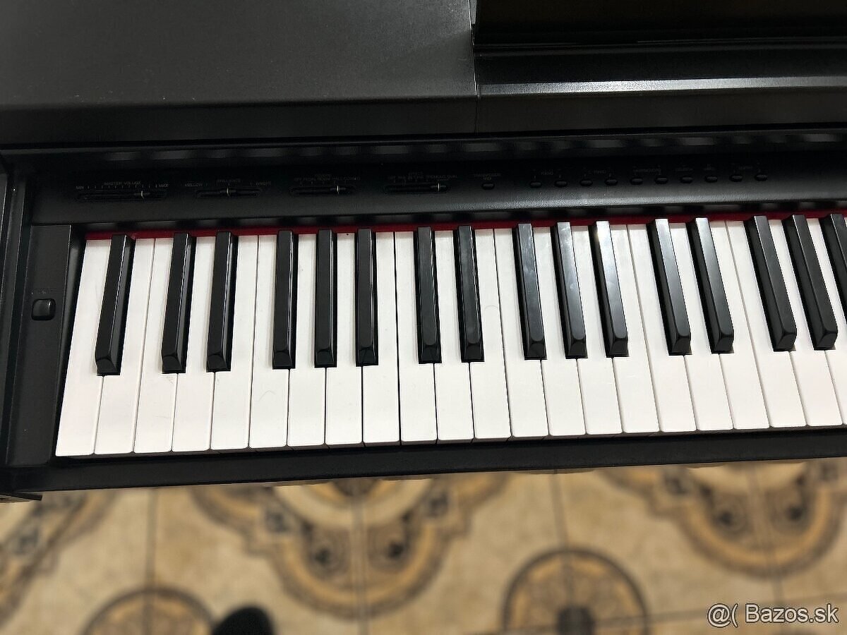 Yamaha Clavinova CLP-650 - 5