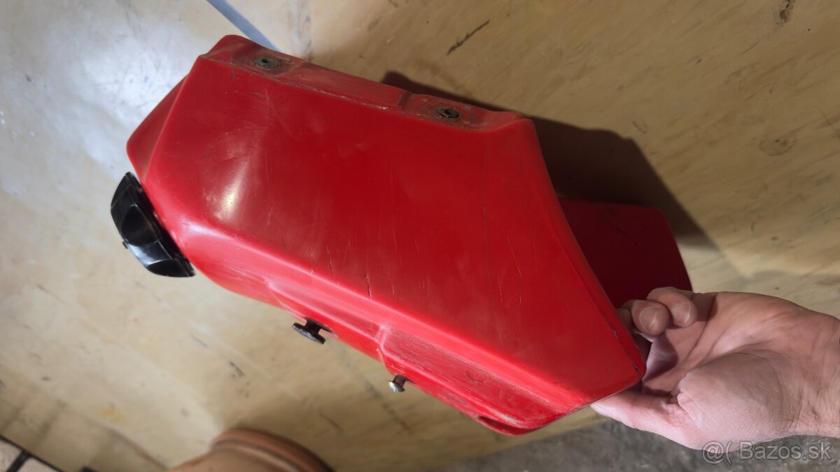 Predam nadrz na honda cr 250 1985-87