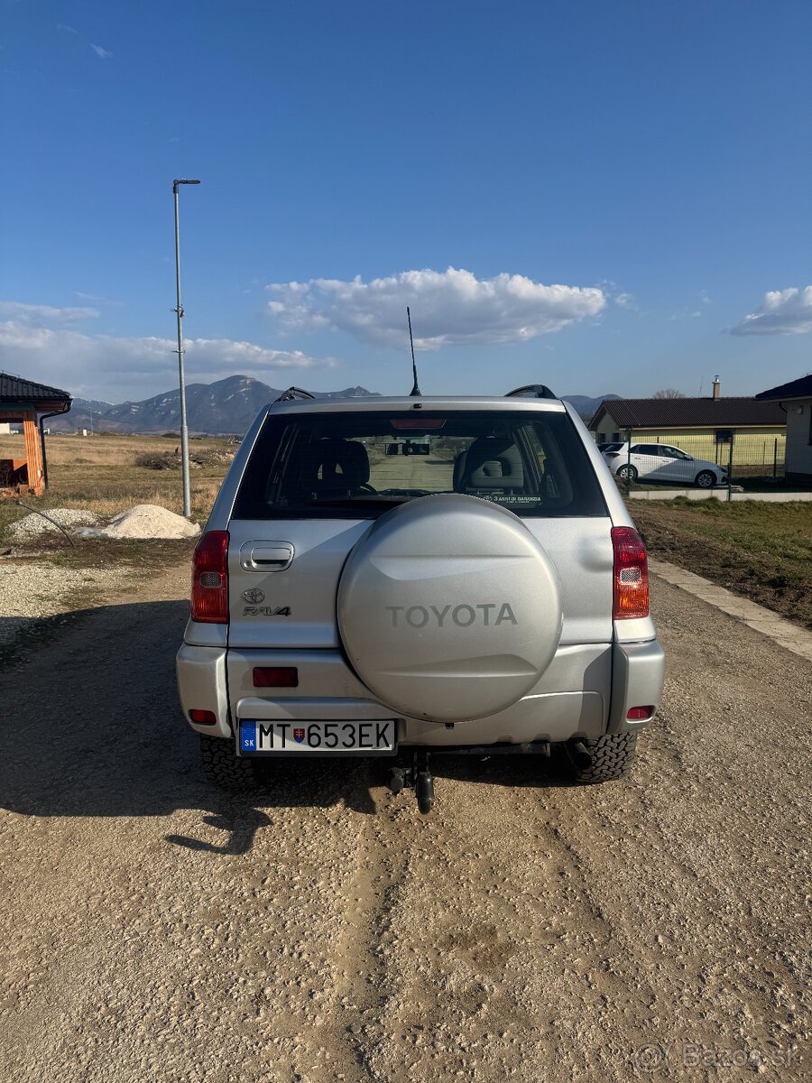 TOYOTA RAV4 - 5