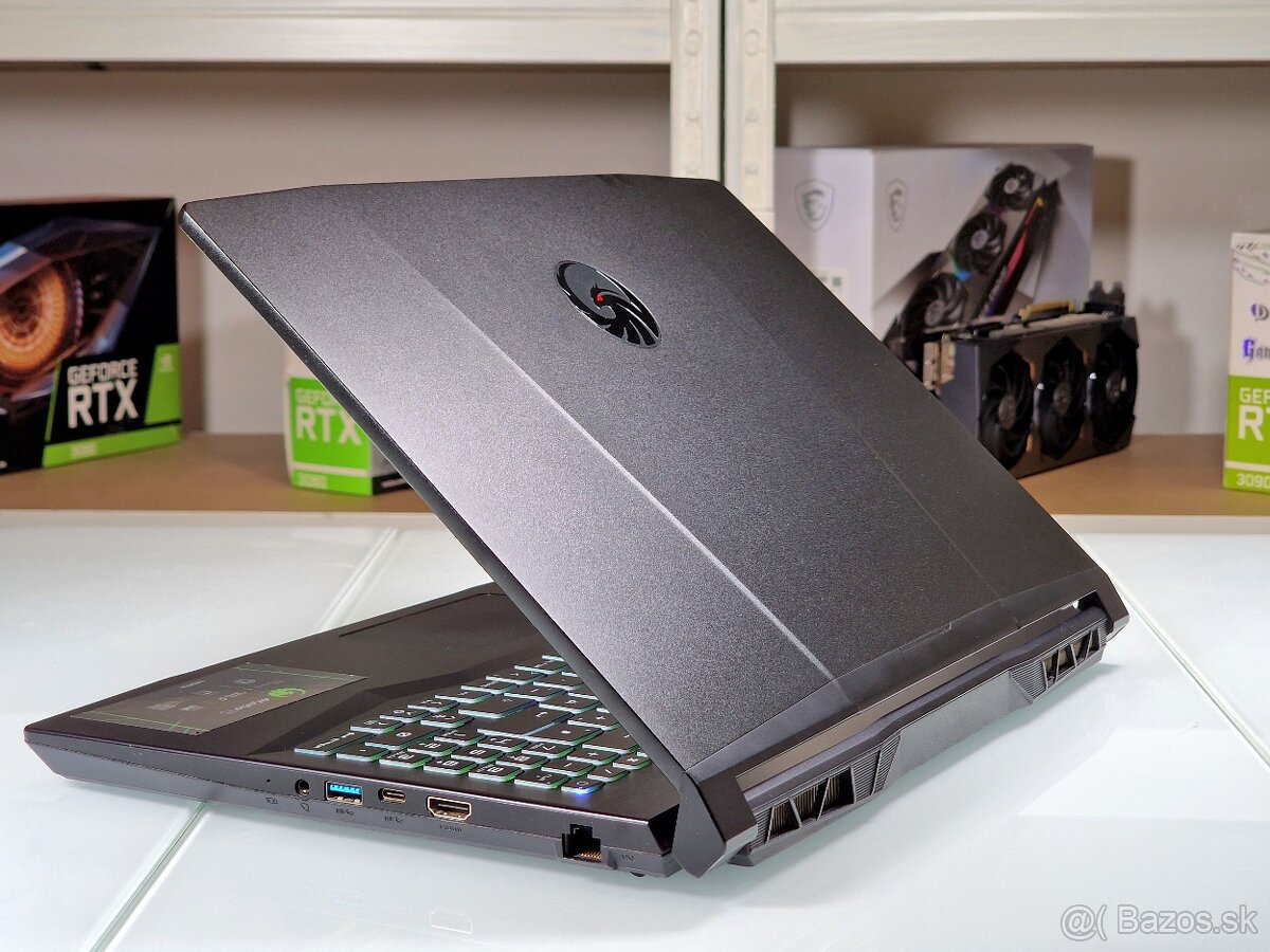 Herný notebook MSI ALPHA | 17,3" 144Hz | RX6600M 8GB | RYZE - 5