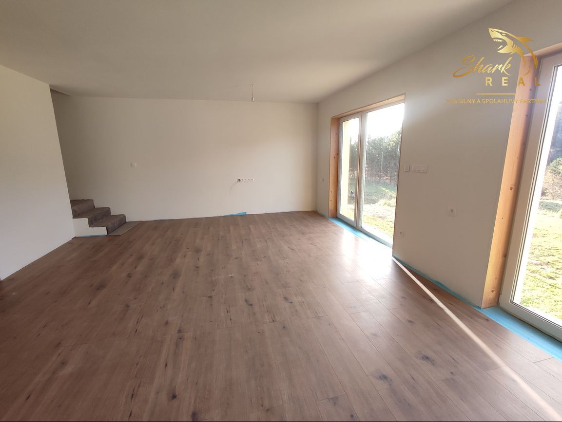 4 izbová novostavba v dvojdome neďaleko tajchu - 5