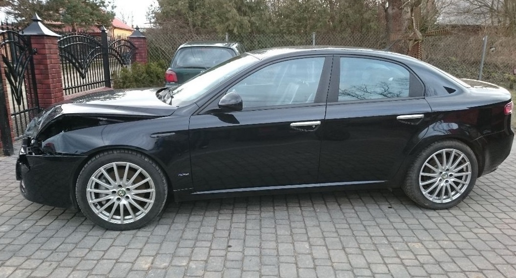 Alfa Romeo 159 3.2 JTS rozpredám - 5