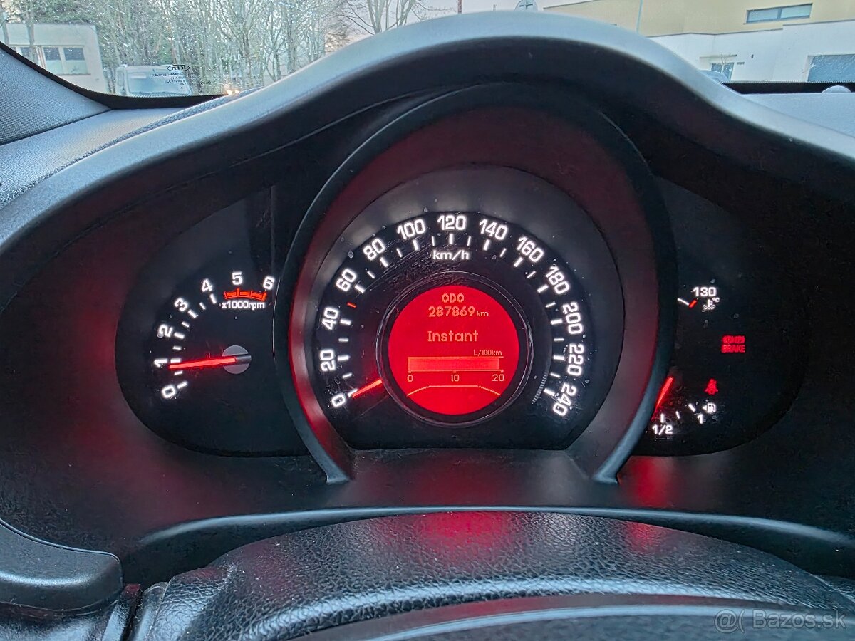 Kia Sportage 1.7 CRDI - 5