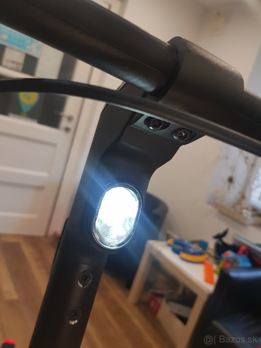 Segway NineBot F2 LED smerovky - 5