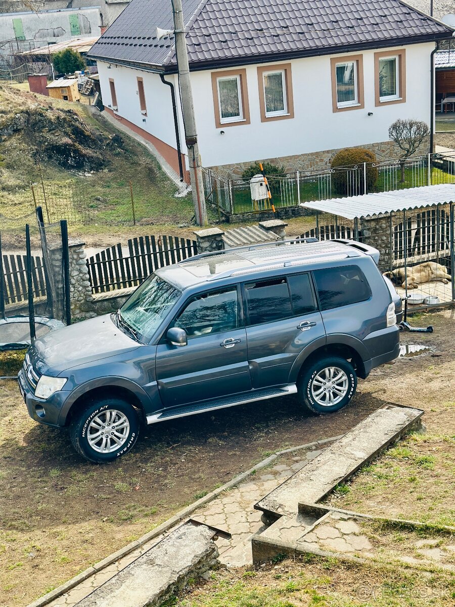 pajero 3.2 di-d 7 miestne 4x4 - 5