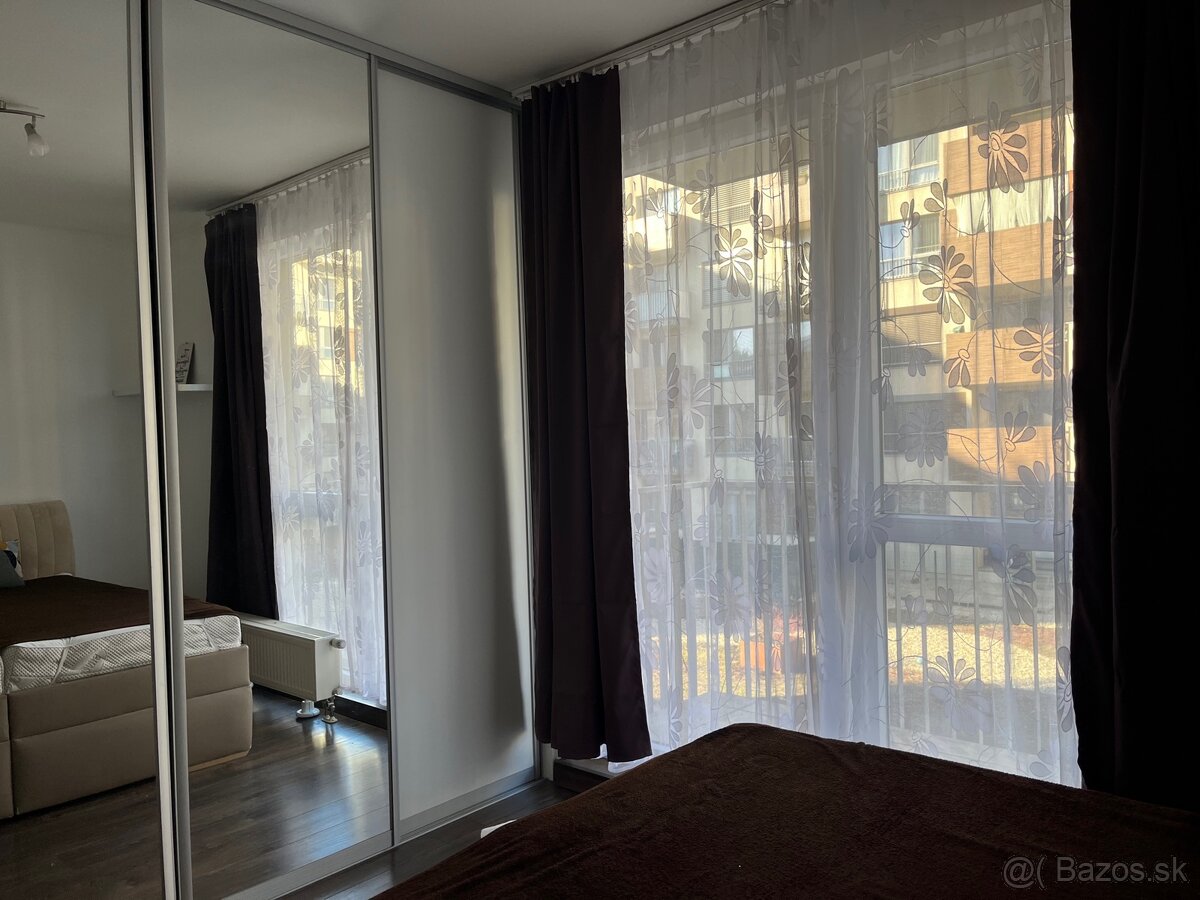 Prenajom 2 izboveho bytu - 5