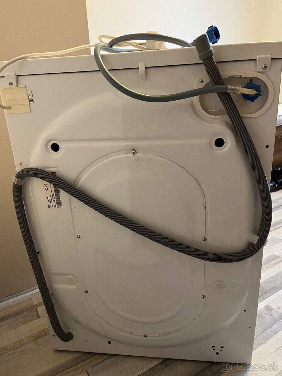 Predám slim práčku Hotpoint Ariston - 5