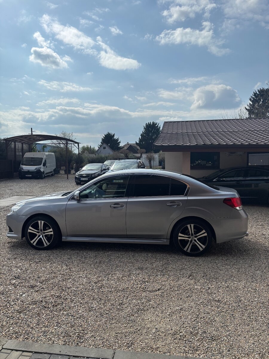 Subaru Legacy 2,5 - 5