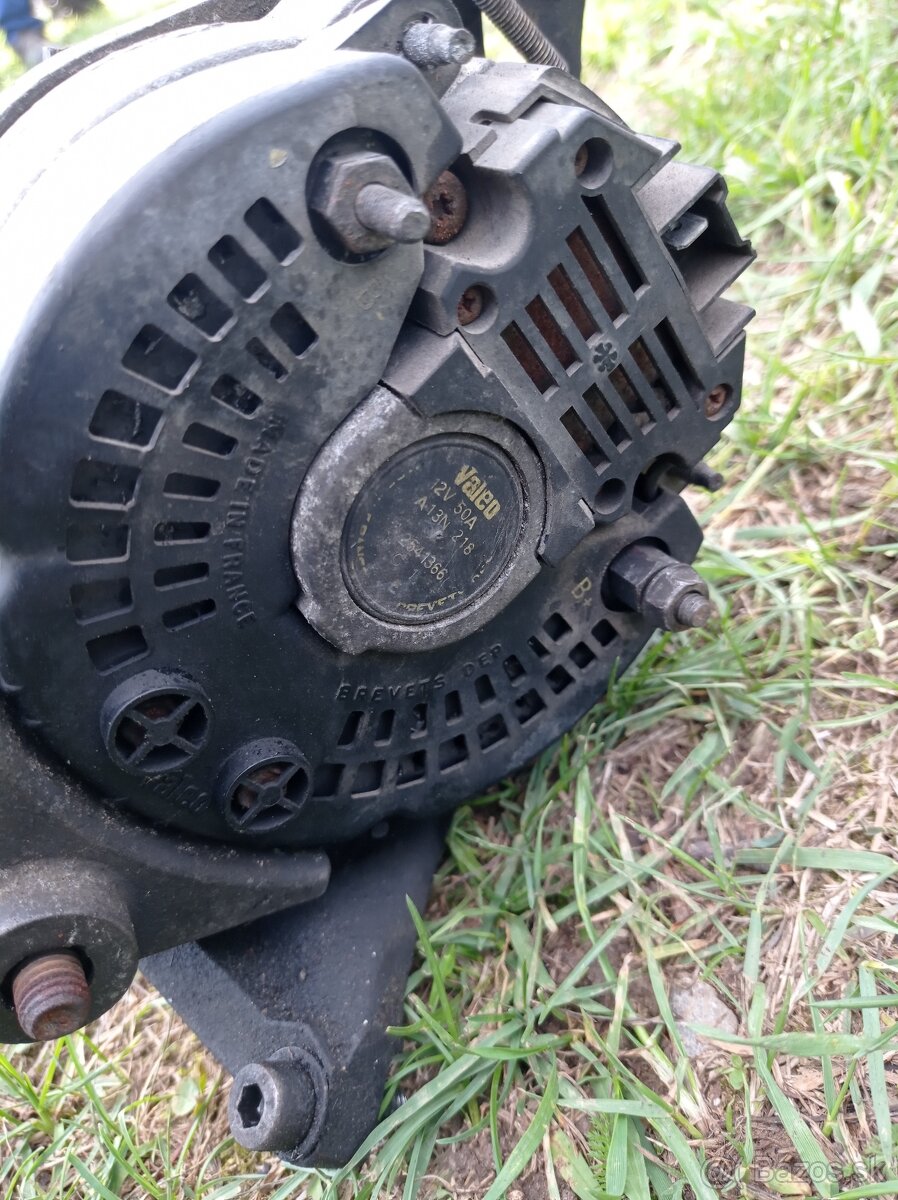 Predám diely na peugeot 205 1.8D. - 5