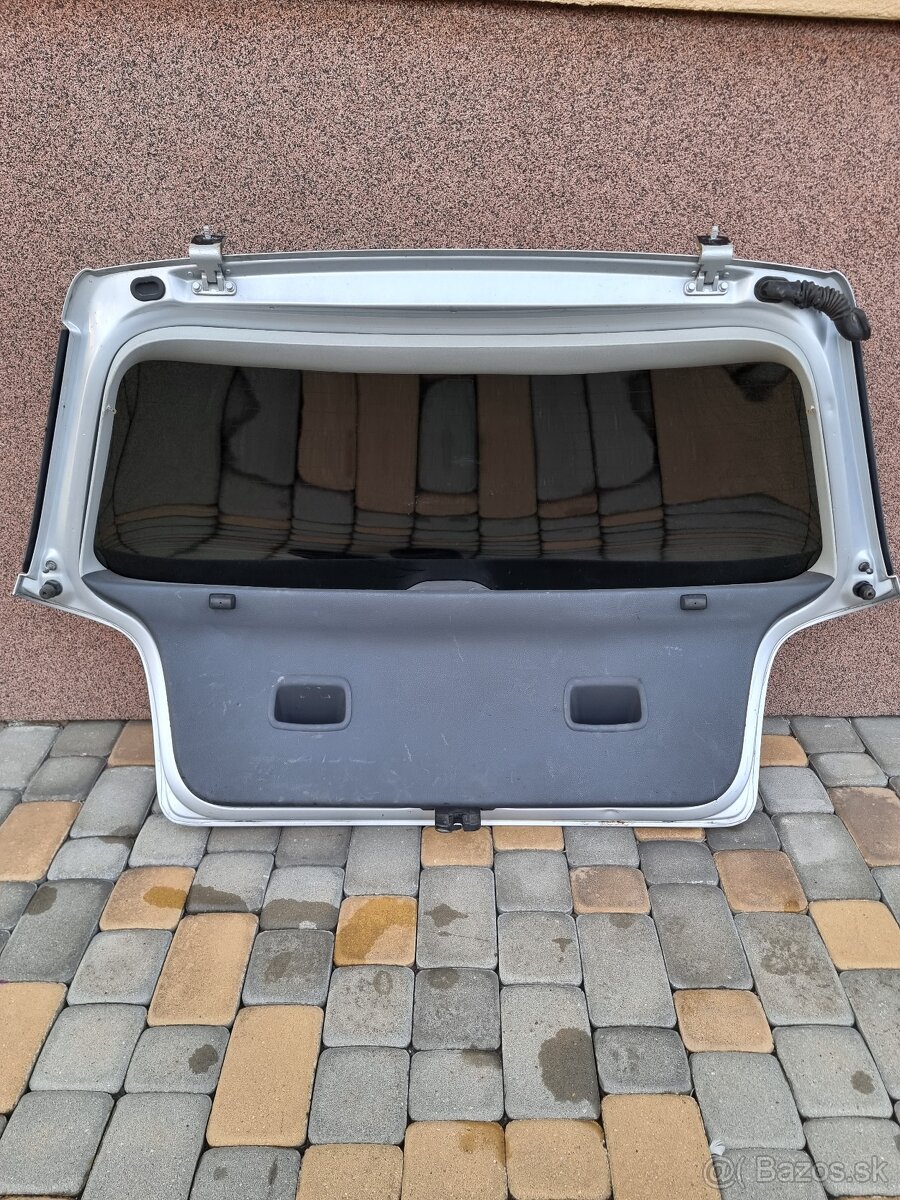 VW Polo 9N predná kapota - 5