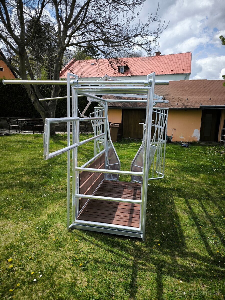 Fixačná klietka na dobytok - 5