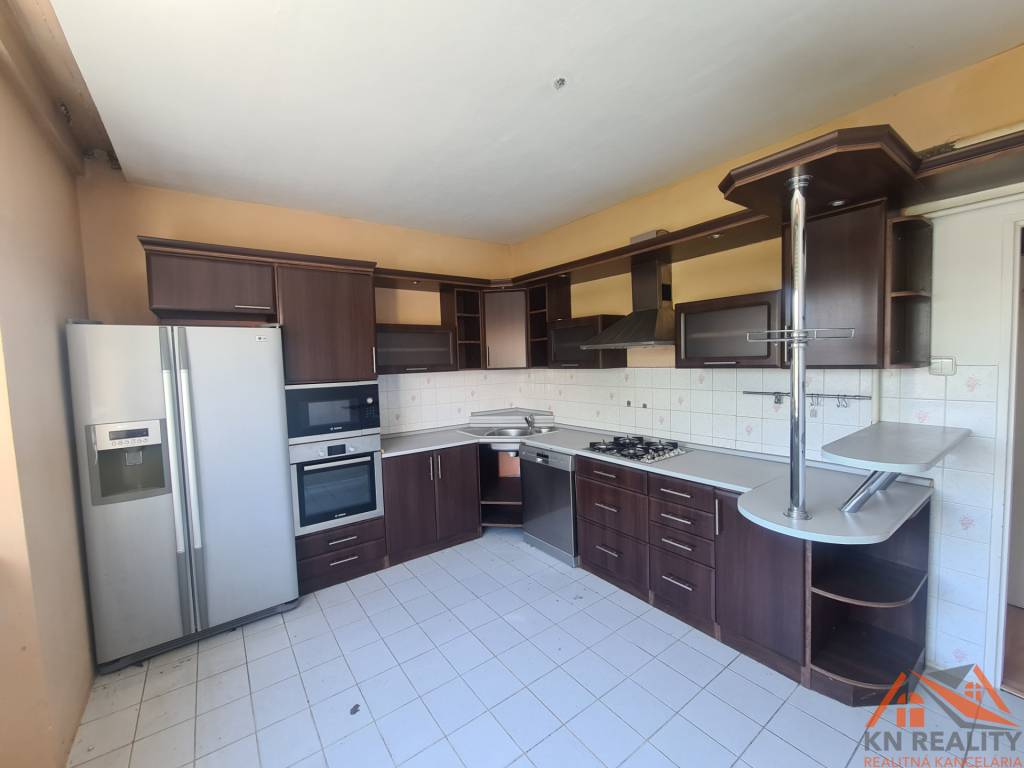 Na predaj dvojgeneračný rodinný dom Nové Zámky - 5