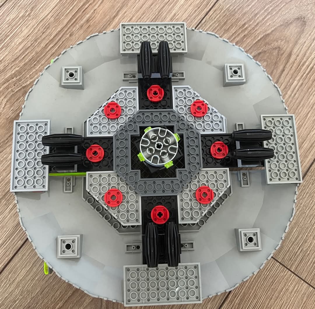 Lego UFO - 5