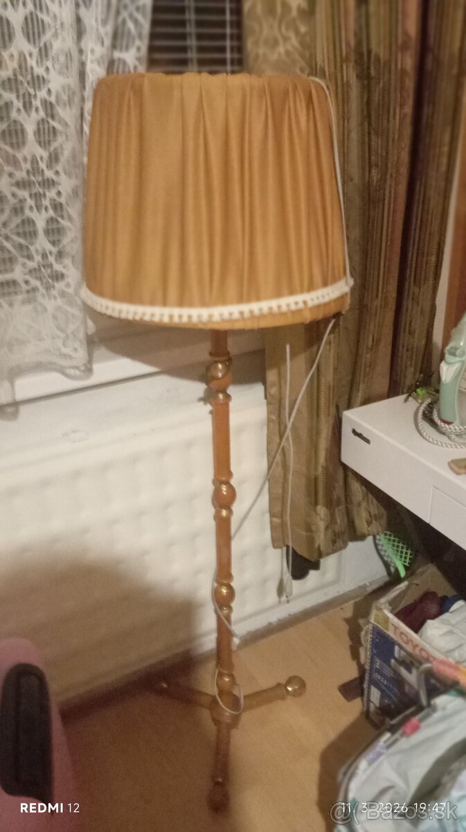 Skriňa,p regál, komody , kreslo - 5