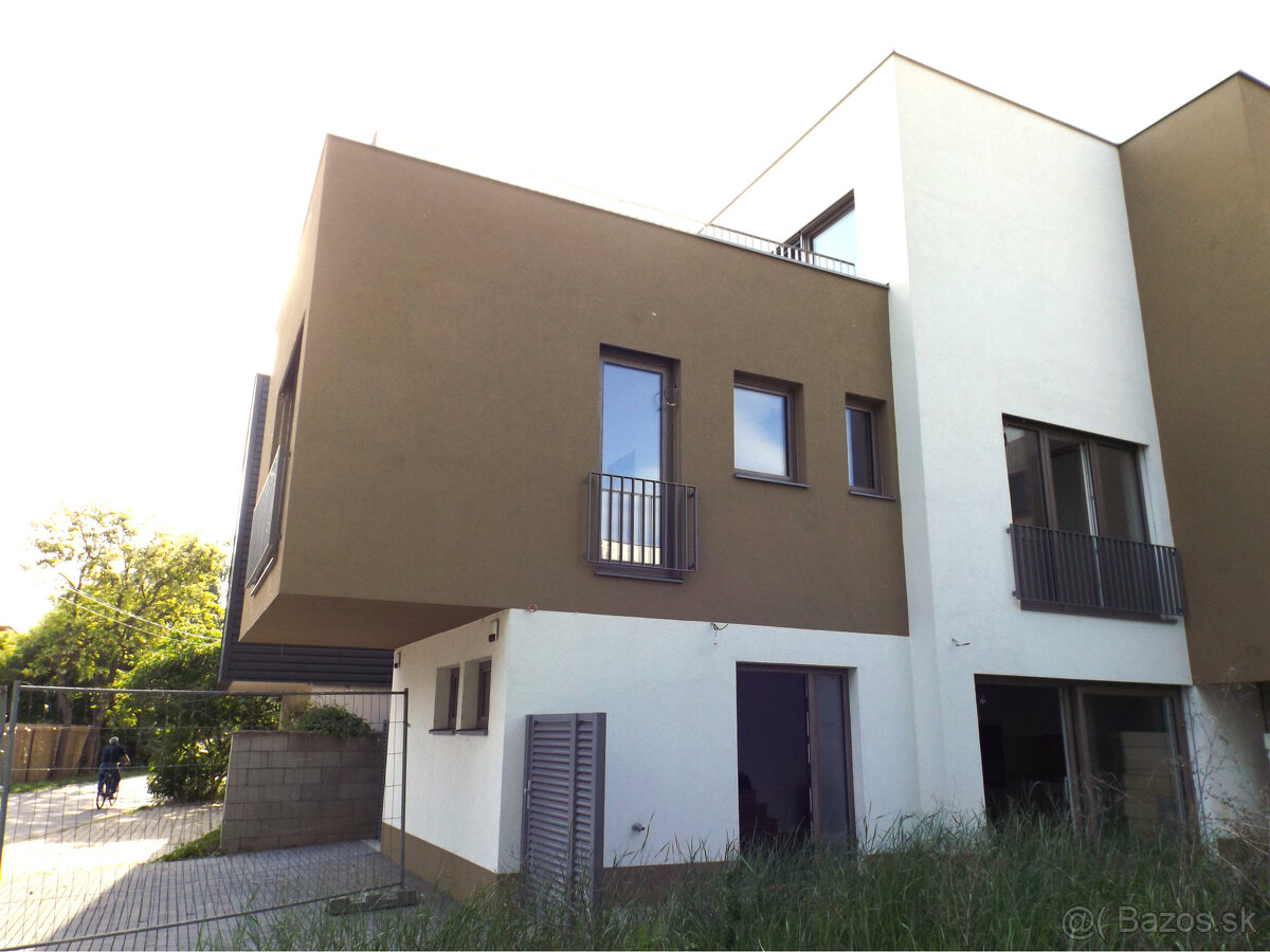 SENEC – SLNEČNÉ JAZERÁ JUH – NA PREDAJ – novostavba 3 izbové - 5