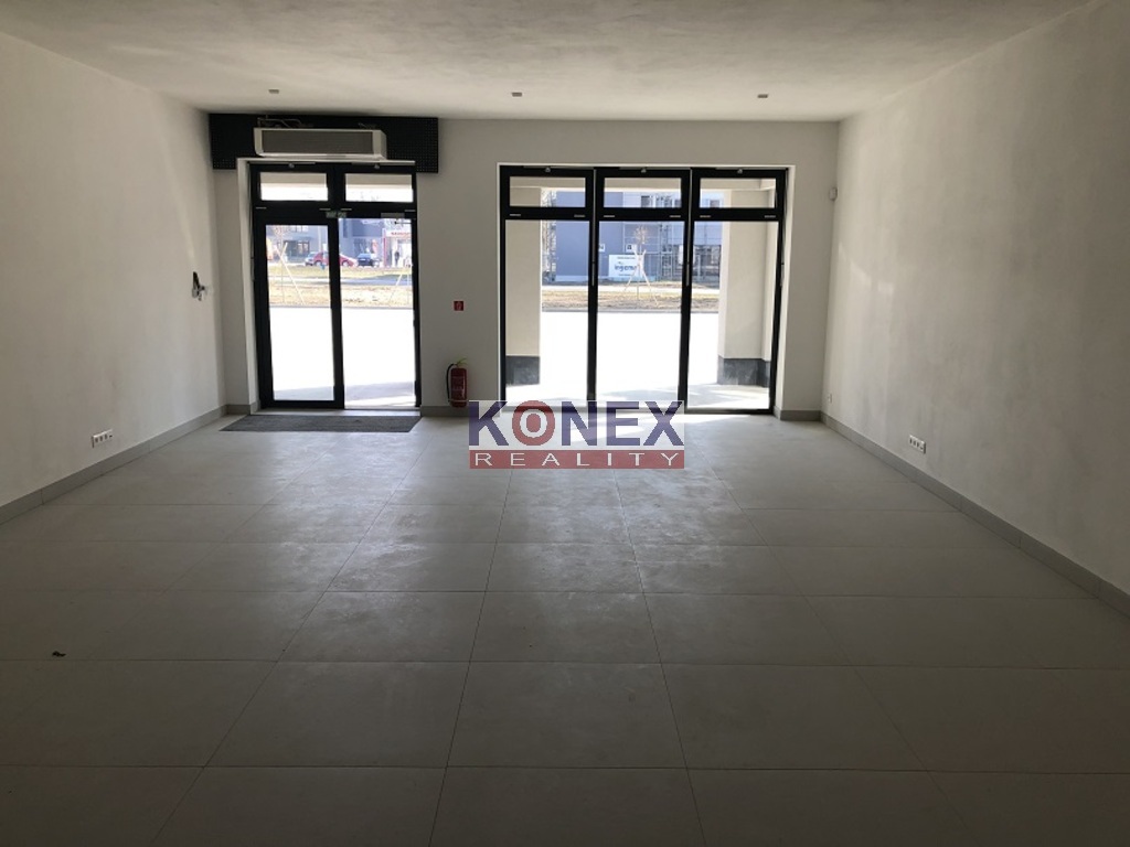 Obchodný priestor 36 m2 v biznis centre AWIN, Michalovce - 5
