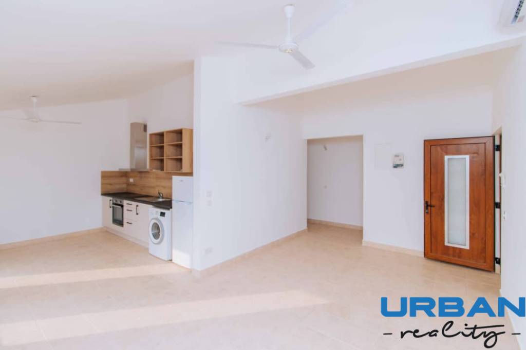 3 IZBOVÝ BYT, FUMBA TOWN - 5