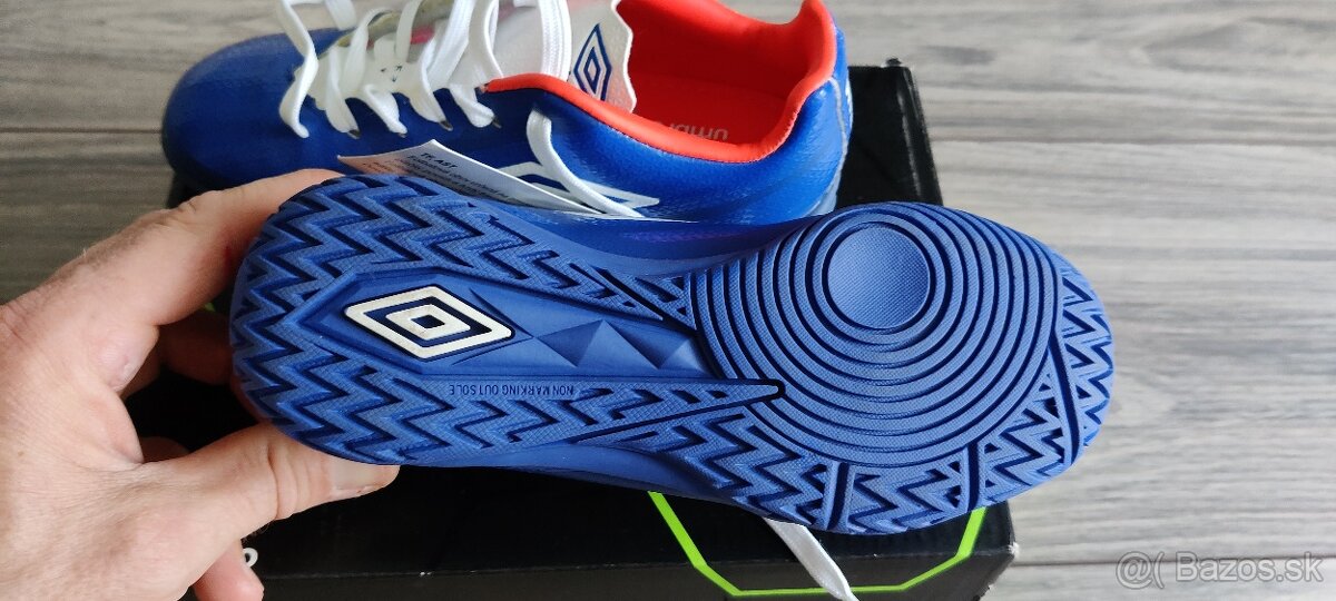 Detská obuv Umbro veľkosť 30 nové - 5
