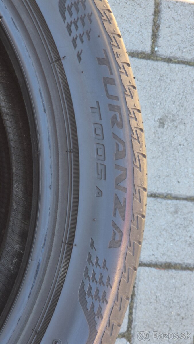 Letne Bridgestone 215/45 R18 - 5