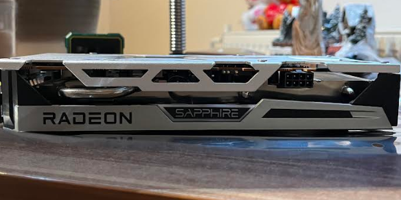 Sapphire Nitro+ Radeon RX 6600 XT - 5