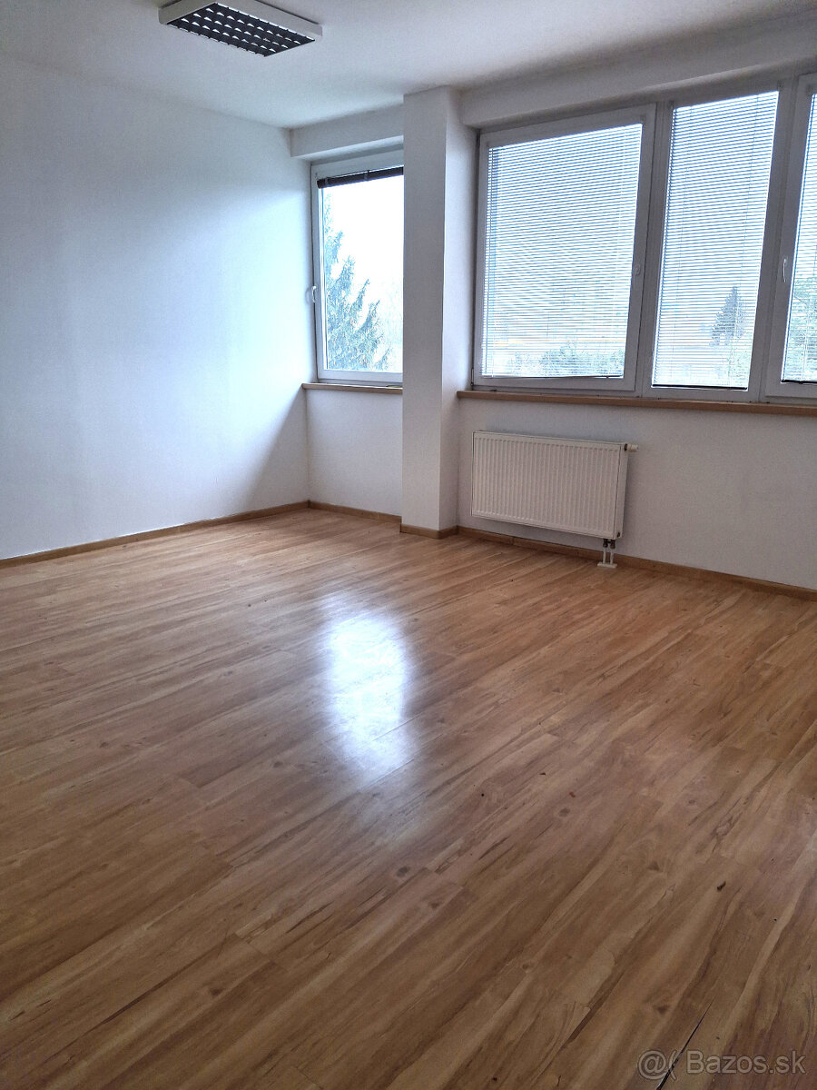 Prenájom kancelárií o výmere 80 m2 ul. Bytčická - 5