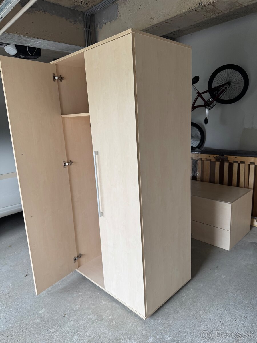 Skriňa - 5