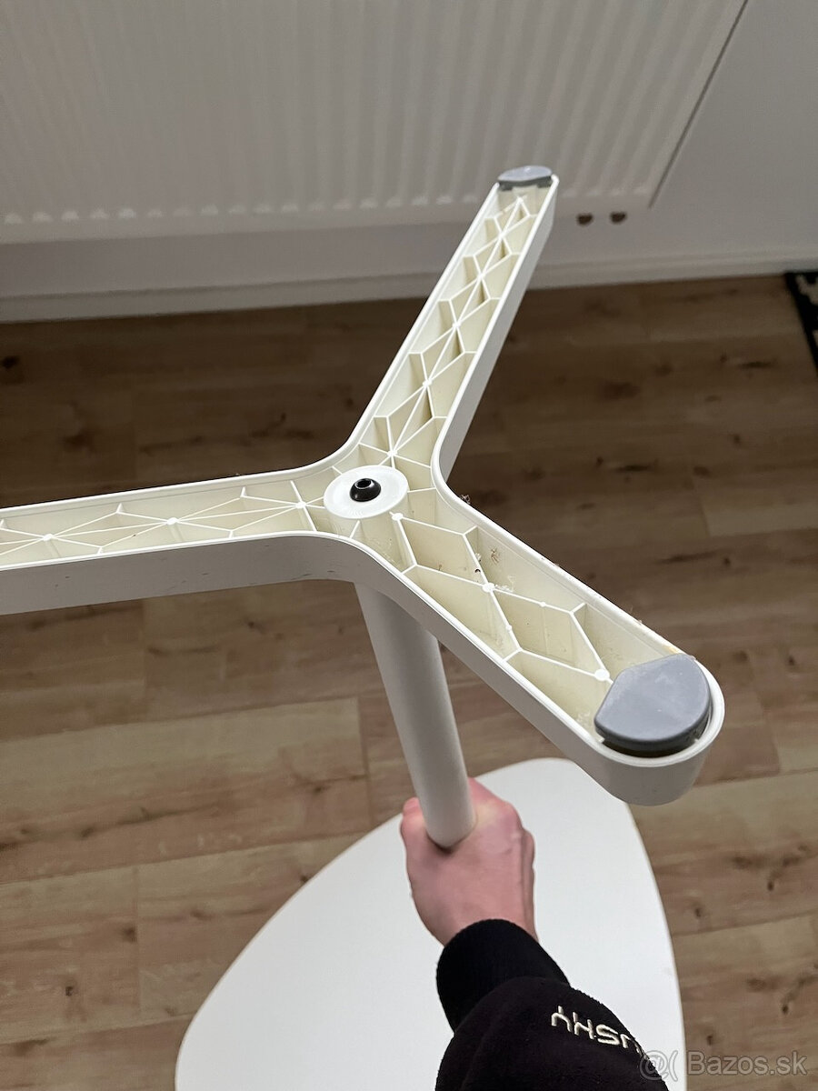 Ikea Svartasen - stolik pod notebook - 5