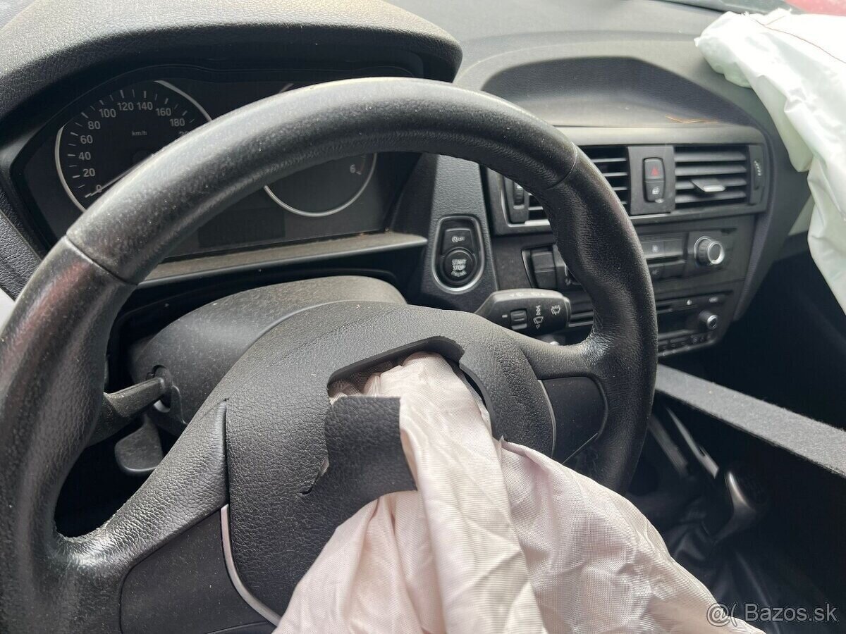 Rozpredám na diely BMW rad 1 F20 2.0 D - 5