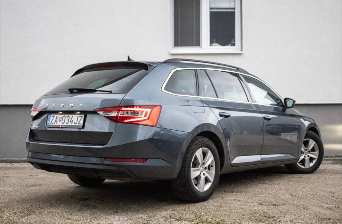 Škoda Superb Combi 2.0 TDI DSG - 5